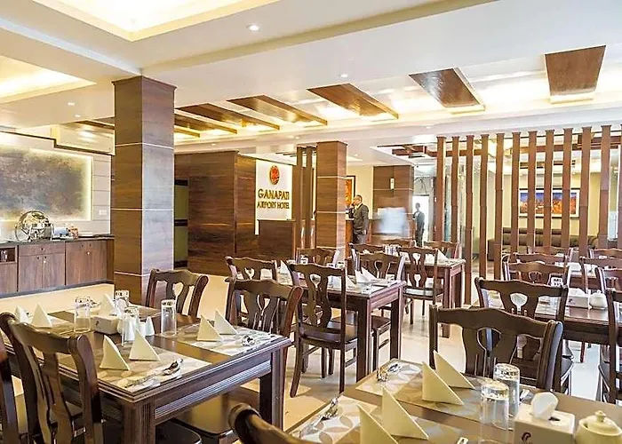 Ganapati Airport Hotel 3*