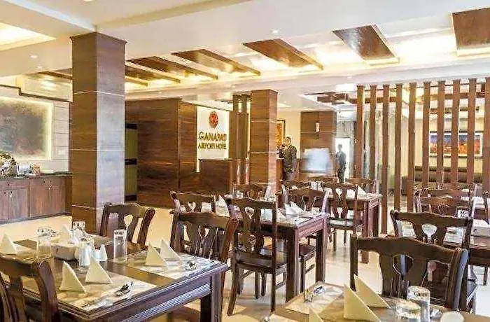 Ganapati Airport Hotel 3*