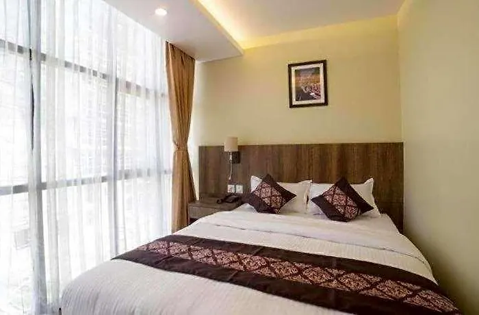 Hotel Ganapati Airport 3*